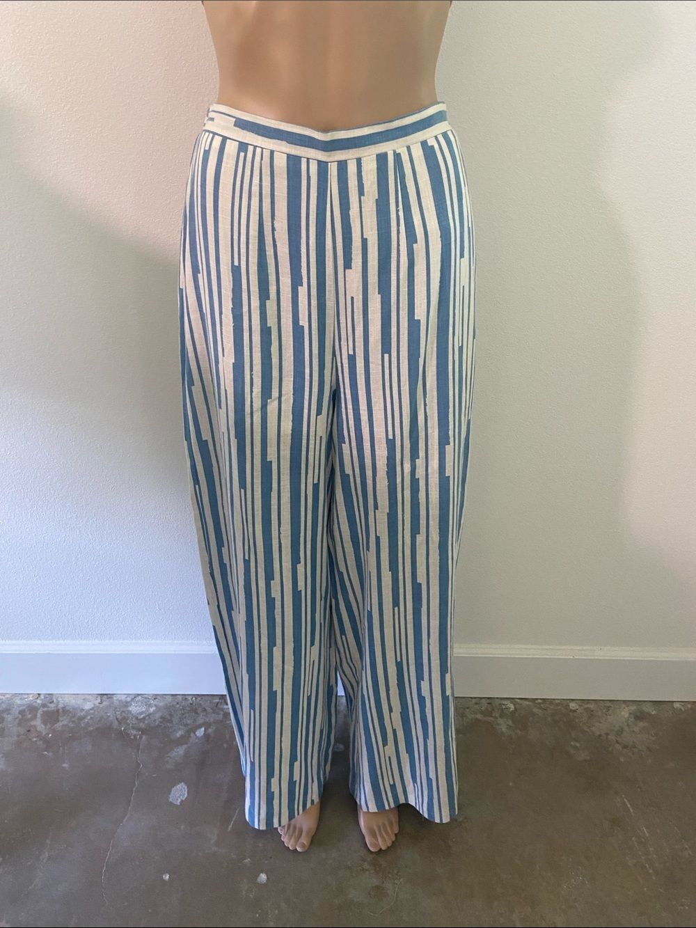 Strut & Bolt Striped Wide-Leg Pants in Blue and White Sz S